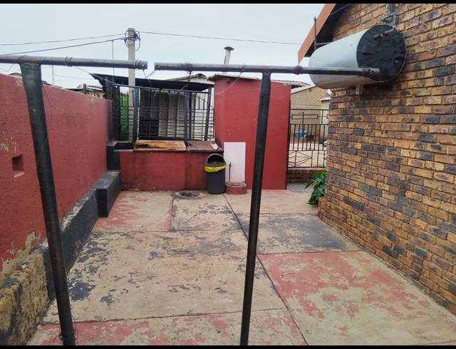3 BEDROOM HOUSE FOR SALE IN SEBOKENG ZONE 13